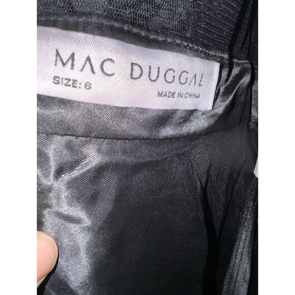 MAC DUGGAL Black Velvet 3-D Floral Embellished Sheer Fit Flare Dress Size 6 - Picture 7 of 9